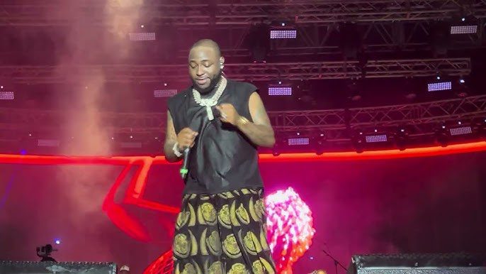 Davido”s 5ive Tour in Enugu Draws 40,000 Fans, Shuts Down City Davido Concert in Enugu