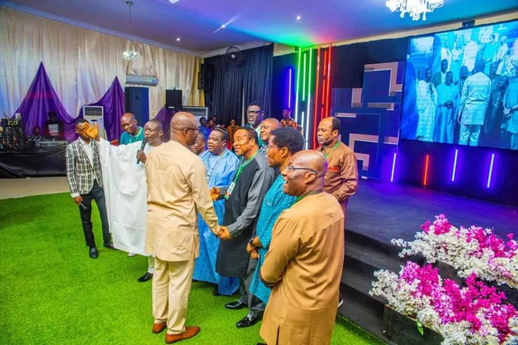 The Non-Nigerian Way to Give Testimonies